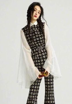 高清上海奉贤美女周洁琼甜美浪漫写真桌面壁纸第张