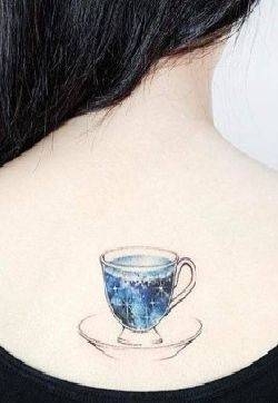 女生后背好看的18张小纹身图案