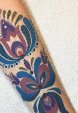 创意的一组手臂彩色插画纹身作品
