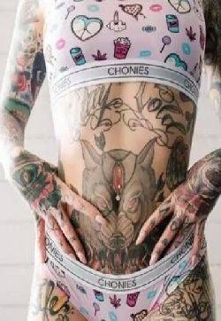 潮流个性的美女纹身图案