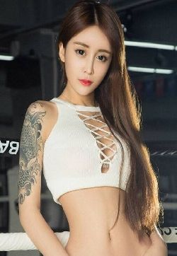 美女9877yx美女华丽诠释纹身魅力图片大气