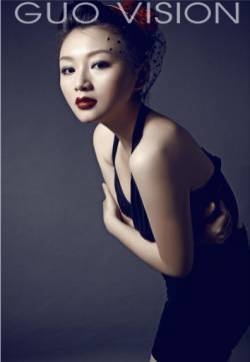 红唇熟女的诱惑写真