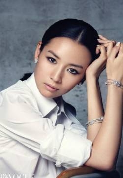 董洁登《VOGUE》 文艺范儿时尚风情