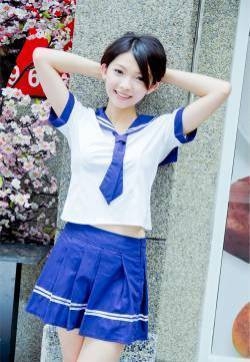 BEBE台湾网络红人张瑋庭 性感海军服支付诱惑