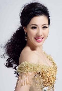 极品美女金色高贵高清写真