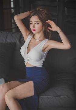 蕾丝诱惑 黑色床上妩媚诱惑销魂秀写真