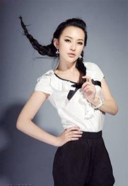 清纯性感的模特清新写真图片