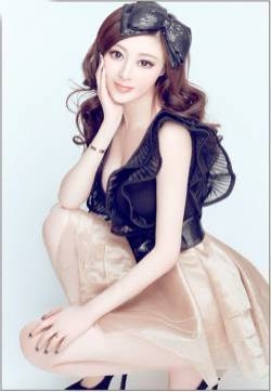 甜美芭比造型  卷发清纯美女