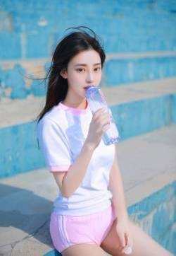 清纯美女 90后mm蕾丝睡裙私房诱惑写真美女图片