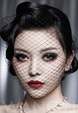 员郭予晨 最新宣传照短发丰满美女