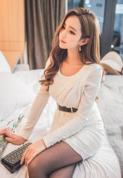 美女私房照美腿性感  网络美女私房照