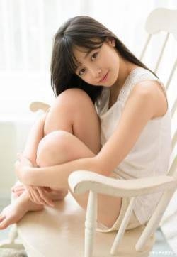 学生妹制服黑丝袜诱惑居家大胆露出