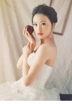 绝色倾城美嫩模 嫩白美腿