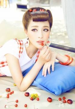 甘婷婷复古俏皮小清新写真