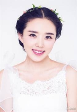 颜丹晨演绎氧气女神范儿唯美新娘写真图片