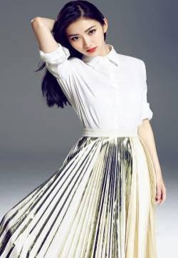 优质女星景甜封面妩媚动人气质写真图片