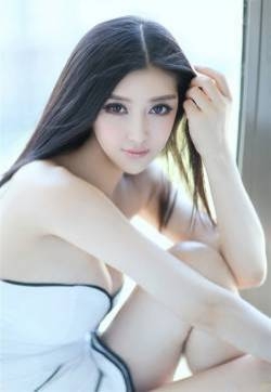 没穿的深沟美女大胆深V低胸露乳喷鼻血诱惑写真私房照