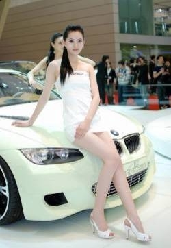 极品长腿美女秘书办公室大胆丝袜玉腿勾魂诱惑写真图片