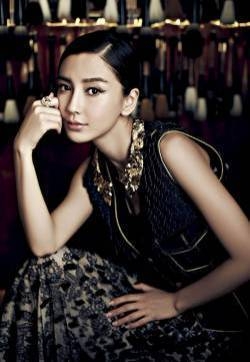 Angelababy美艳登Vogue 感谢黄晓明给自己自由