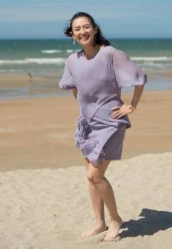 章子怡法国风情浪漫写真 笑容灿烂如朝阳章子怡图片