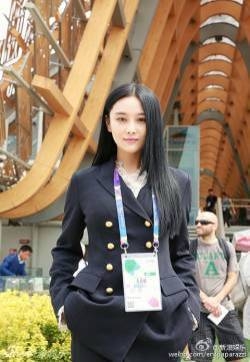 张馨予出任米兰世博形象大使是真的吗 张馨予米兰工作制服图片性感迷人