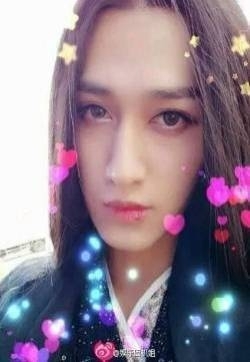 电视剧花千骨 家有儿女里小雪的男朋友长大了变成了《花千骨》里的杀阡陌