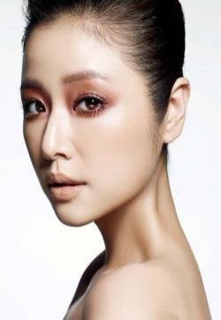 林心如图片林心如坦言对爱情有期待 对婚姻没憧憬林心如《优品》杂志图片