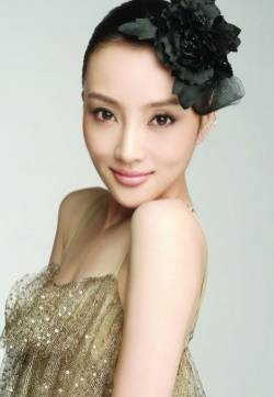 李小璐古灵精怪时尚写真图片 李小璐性感图片