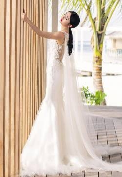 秦岚婚纱杂志图片 温婉惊艳动人