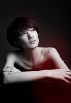 王丽坤性感写真图片曝光 俏丽短发高贵冷艳