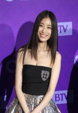 倪妮2014活动大图集第十弹 与angelababy等共获微博女神