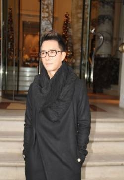 韩庚赴英国演讲交流 分享庚心历程