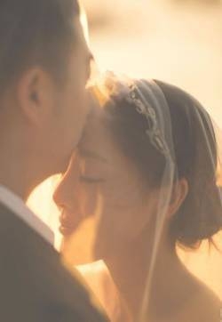 邓家佳笑容灿烂恋情甜蜜 邓家佳婚纱照曝光