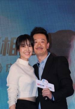 高圆圆早期活动照图片