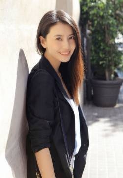 高圆圆曝畅游欧洲美照 笑容甜美清新可人图片