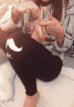 搞笑动态gif：女生之间的那些事 男生无法企及的恶搞