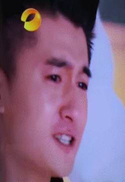 旋风少女娘娘腔杨睿GIF搞笑表情包动图 兰花指笑死宝宝了