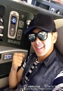 林志颖图片 喜报老婆怀二胎 炫风车手开工心情大好
