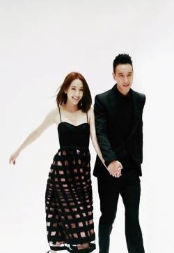 张俪王阳明甜蜜写真 网友公认最养眼情侣组合
