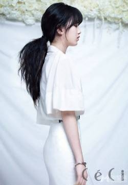 MISS A裴秀智清纯白色画报