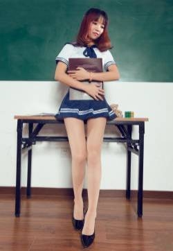 丽柜腿模Liya学生制服丝袜美腿诱惑写真图片第三辑