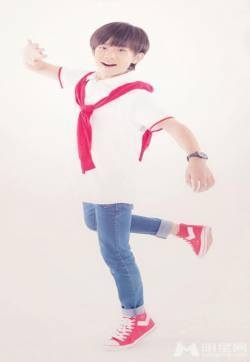 TFBOYS代言爱奇艺 青春帅气惹人喜爱 TFBOYS图片