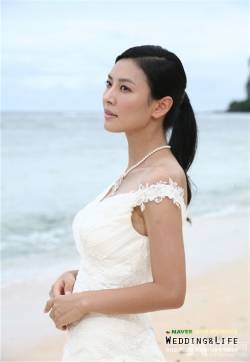 金素妍甜美成熟婚纱写真 金素妍图片