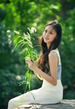 宅男最爱美女私房制服秀高清美女图片
