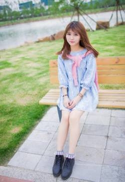 美女米妮蕾丝睡裙高清私房照写真图片下载