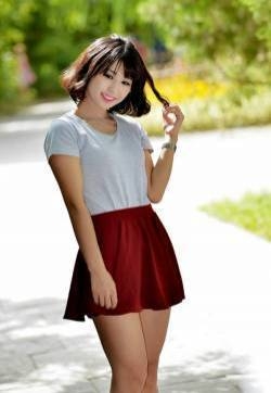 短发韩系美女清新人像艺术摄影图片