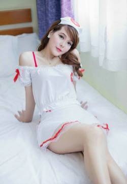 熟女护士制服美女性感写真照图片