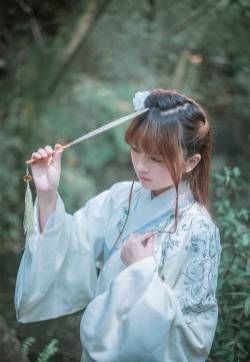 唯美清新汉服美女摄影《春词》