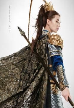 刘诗诗代言《乱轰三国志》造型海报图片