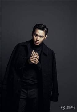 张若昀绅士特工暗黑系写真图片